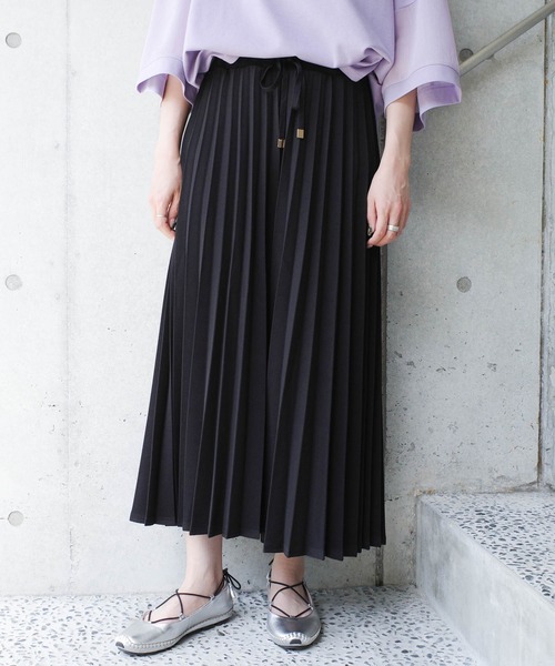 SWITCH BY ARCH(スイッチバイアーチ)の「【ARC】【SWITCH by ARCH】ACCORDION PLEATS SKIRTPANTS(その他パンツ・レディース・グレイッシュブルー/ブラック/グレイッシュベージュ/ライトグレー/キャメル・FREE)」の2枚目の写真