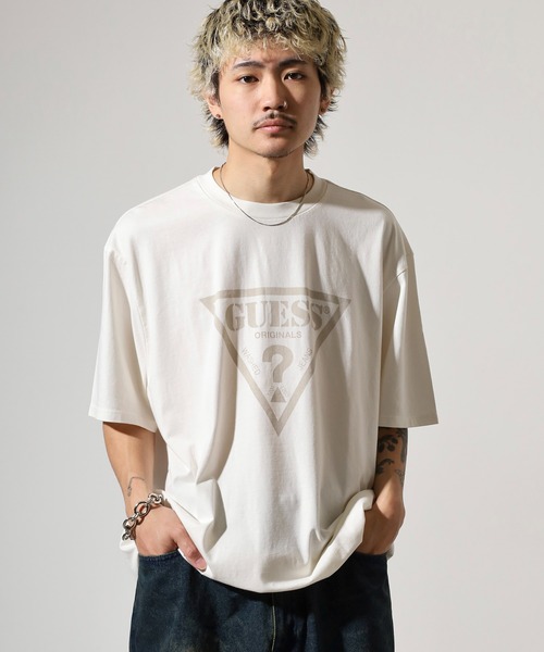 Guess(ゲス)の「GUESS GO VINTAGE TRIANGLE TEE Tシャツ(Tシャツ/カットソー・メンズ・ホワイト/スミクロ・M/XL/L)」の7枚目の写真