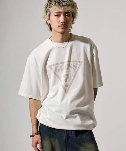 Guess(ゲス)の「GUESS GO VINTAGE TRIANGLE TEE Tシャツ(Tシャツ/カットソー・メンズ・ホワイト/スミクロ・M/XL/L)」の8枚目の写真