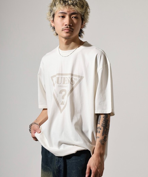 Guess(ゲス)の「GUESS GO VINTAGE TRIANGLE TEE Tシャツ(Tシャツ/カットソー・メンズ・ホワイト/スミクロ・M/XL/L)」の9枚目の写真