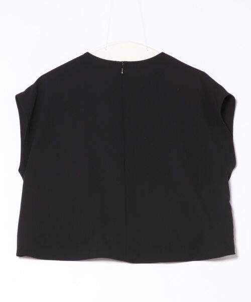 Jines(ジネス)の「フレンチスリーブ カシュクールブラウス(シャツ/ブラウス・レディース・ブラック/ホワイト・38)」の5枚目の写真