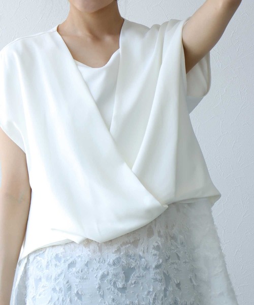 Jines(ジネス)の「フレンチスリーブ カシュクールブラウス(シャツ/ブラウス・レディース・ブラック/ホワイト・38)」の18枚目の写真