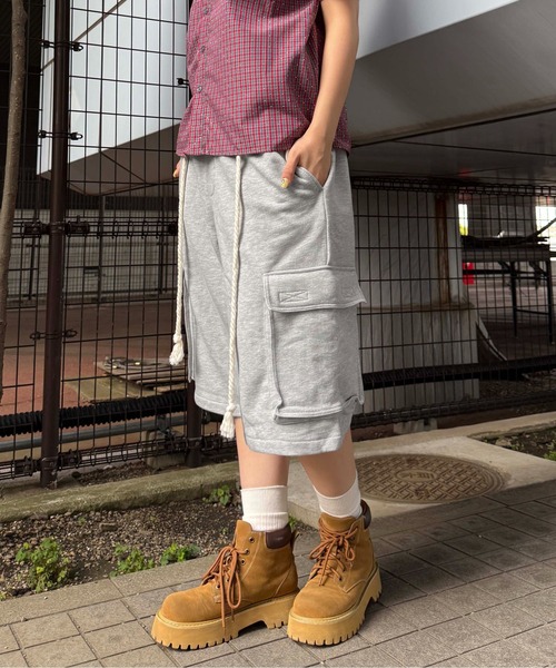 sedacle(セダクル)の「ハーフカーゴスウェットパンツ(スウェットパンツ・レディース・ブラック/グレー・LARGE/MEDIUM/SMALL)」の5枚目の写真