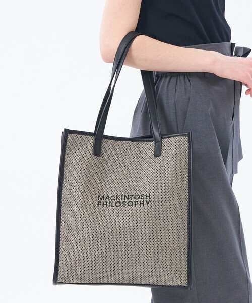 MACKINTOSH PHILOSOPHY(マッキントッシュ フィロソフィー)の「ロゴ刺しゅうサマートート(トートバッグ・レディース・ベージュ/チャコールグレー・FREE)」の3枚目の写真