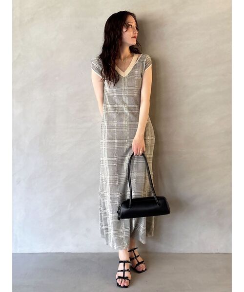 LAGUNAMOON（ラグナムーン）の「シアーチェックニットワンピース（ワンピース・レディース・ブルー/アイボリー・SMALL/MEDIUM）」の16枚目の写真