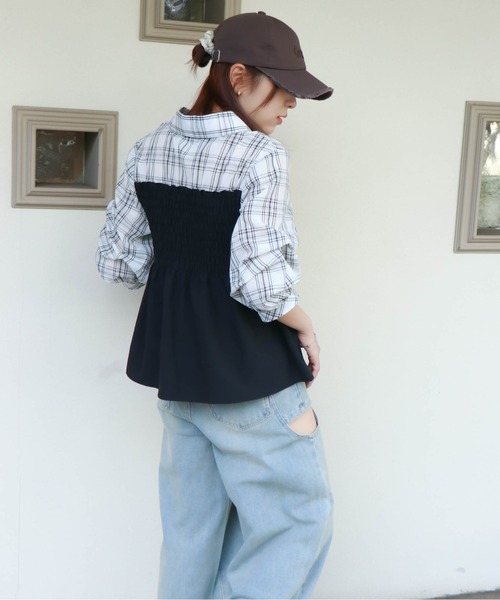 GORGE（ゴージ）の「《シャーリング×フェイクレイヤード》レディース ドッキングシャツ ブラウス風 春秋（シャツ/ブラウス・レディース・その他5/アイボリー系/レッド/オフホワイト/ブルー・F）」の6枚目の写真