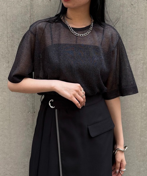&g'aime(アンジェム)の「【&g'aime】フレアスリーブラメニット Shimmer Flare Sleeve Top(ニット/セーター・レディース・ブラック/アイボリー系/モカ・FREE)」の2枚目の写真