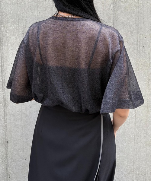 &g'aime(アンジェム)の「【&g'aime】フレアスリーブラメニット Shimmer Flare Sleeve Top(ニット/セーター・レディース・ブラック/アイボリー系/モカ・FREE)」の9枚目の写真