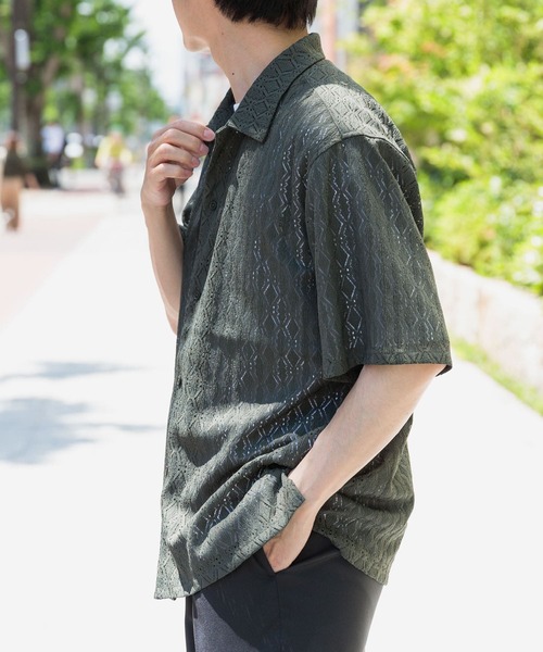 ITEMS URBANRESEARCH(アイテムズ アーバンリサーチ)の「ジオメレースオープンカラー半袖シャツ(シャツ/ブラウス・メンズ・オフホワイト/ブラウン/カーキ/ブラック・LARGE/MEDIUM)」の15枚目の写真