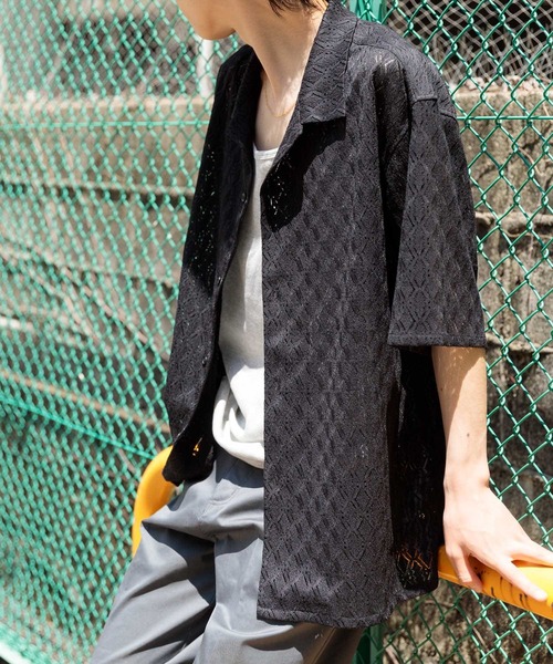 ITEMS URBANRESEARCH(アイテムズ アーバンリサーチ)の「ジオメレースオープンカラー半袖シャツ(シャツ/ブラウス・メンズ・オフホワイト/ブラウン/カーキ/ブラック・LARGE/MEDIUM)」の19枚目の写真