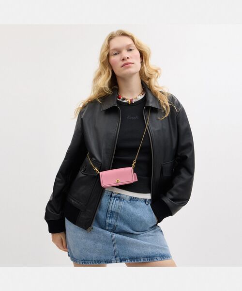 小ぶりで可愛いサイズ♪【Coach】ディンキーバッグ14 COACH® | Dinky Bag 14