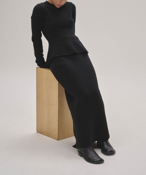 TODAYFUL(トゥデイフル)の「TODAYFUL Puffy Peplum Knit パフィーペプラムニット/12520521(ニット/セーター・レディース・ブラック/ベージュ系その他・ONE SIZE)」の5枚目の写真