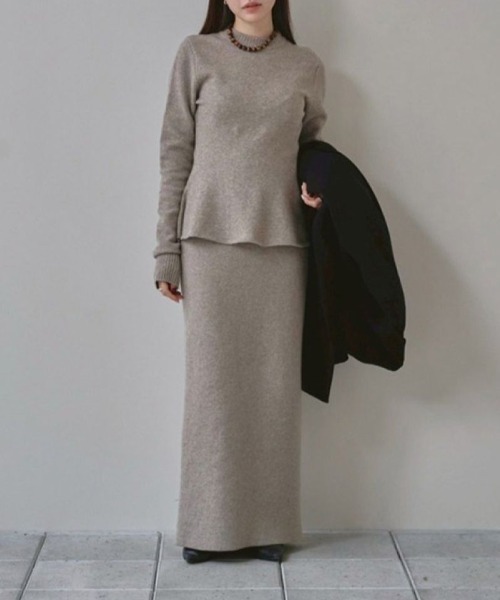 TODAYFUL(トゥデイフル)の「TODAYFUL Puffy Peplum Knit パフィーペプラムニット/12520521(ニット/セーター・レディース・ブラック/ベージュ系その他・ONE SIZE)」の14枚目の写真