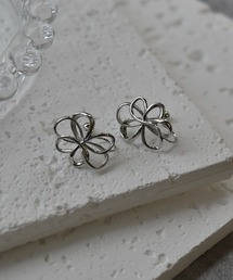 【LA MUE】フラワーモチーフ メタルノンホールピアス