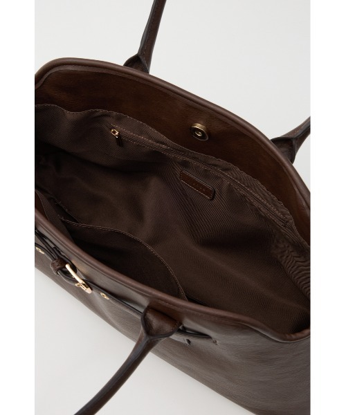 rienda(リエンダ)の「フェイクレザーショルダーバッグ(ショルダーバッグ・レディース・ブラック/ブラウン・FREE)」の4枚目の写真