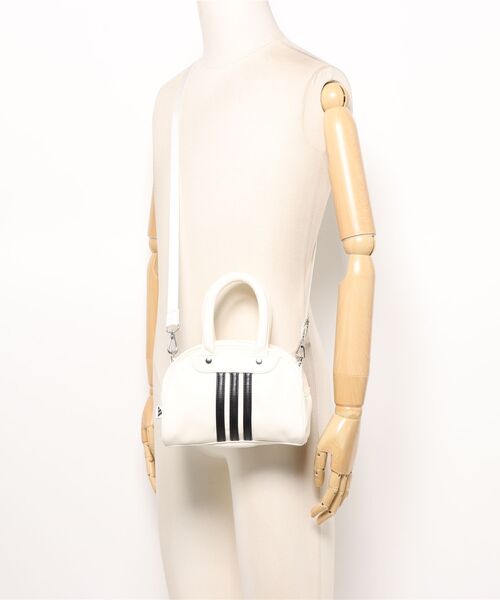 adidas（アディダス）の「adidas/アディダス ミニボストンバック ミニ ボウリングバッグ UB874（ボストンバッグ・レディース・ブラック×ホワイト/ホワイト×ブラック・FREE）」の6枚目の写真