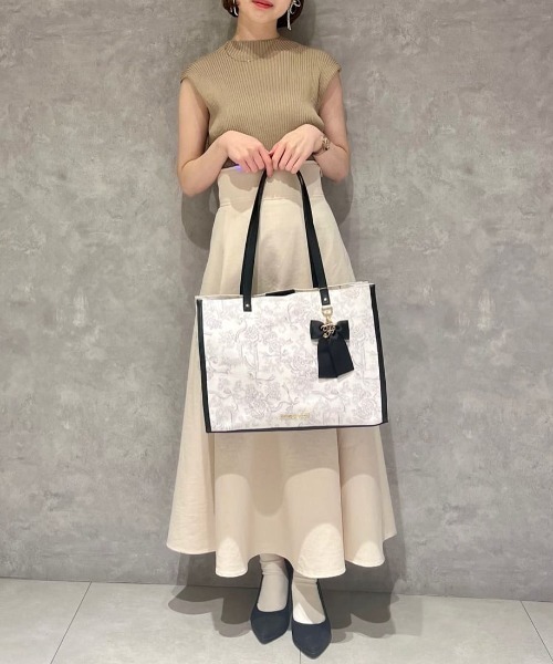 フラワーガーデンプリントスクエアトート
