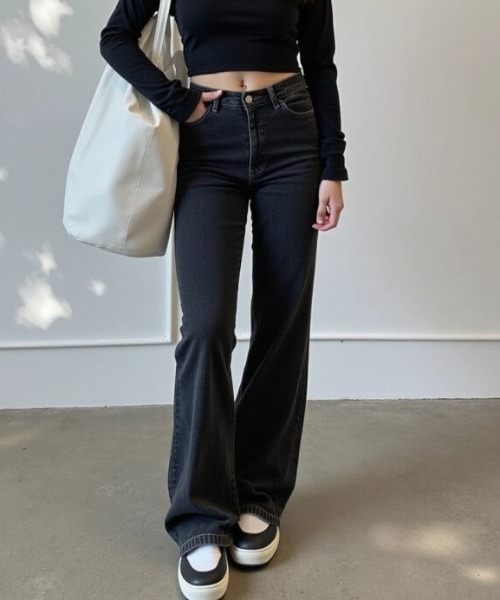 cammie(キャミー)の「ハイウエストワイドストレートデニムパンツ(デニムパンツ・レディース・ネイビー/ライトブルー/ブラック・LARGE/MEDIUM)」の7枚目の写真