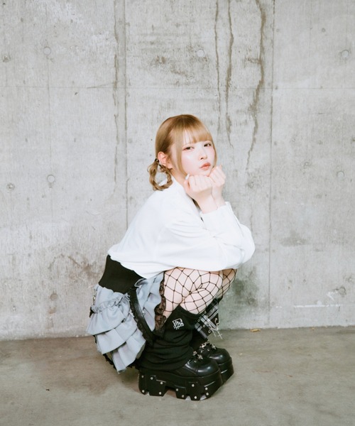 TRAVAS TOKYO/トラバス トーキョー』サスペンダー付きフリルスカート