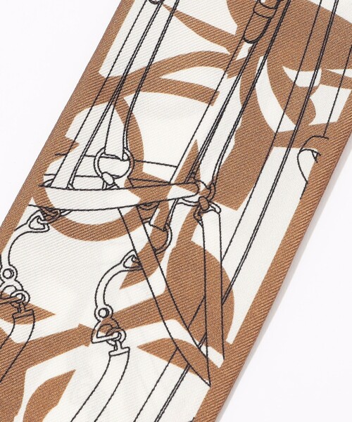 TOMORROWLAND (トゥモローランド)の「Atelier TOMORROWLAND BIT MOTIF BANDEAU シルクスカーフ(バンダナ/スカーフ・レディース・ネイビー/ピンク系その他/ベージュ系その他・FREE)」の7枚目の写真