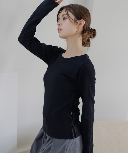 Dita Muaj.（ディータムアージュ）の「【もっちり厚手】サイドホック スムースプルオーバー（Tシャツ/カットソー・レディース・ブラック/グレー/ホワイト・FREE）」の2枚目の写真