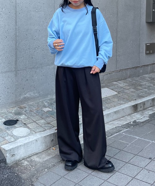 COLONY 2139(コロニートゥーワンスリーナイン)の「袖刺繍スウェットプルオーバー(スウェット・レディース・アイボリー/サックスブルー/ネイビー/グレー/ブラウン・FREE)」の20枚目の写真