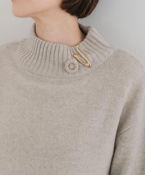 URBAN RESEARCH ROSSO WOMEN(アーバンリサーチ ロッソ)の「F by ROSSO ハミルトンハイネックニット(ニット/セーター・レディース・ベージュ系その他/レッド系その他/グレー/ブルー・FREE)」の8枚目の写真