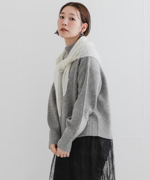 URBAN RESEARCH ROSSO WOMEN(アーバンリサーチ ロッソ)の「F by ROSSO ハミルトンハイネックニット(ニット/セーター・レディース・ベージュ系その他/レッド系その他/グレー/ブルー・FREE)」の20枚目の写真