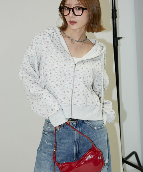 PUBLUX（パブリュクス）の「PUBLUX/パブリュクス 小花柄 クロップド フーディー　限定展開（パーカー・レディース・ネイビー/ブラック/グレー・ﾌﾘ-）」の10枚目の写真