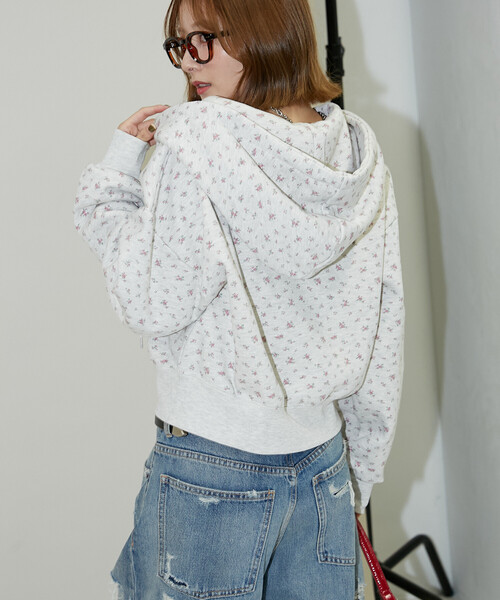 PUBLUX（パブリュクス）の「PUBLUX/パブリュクス 小花柄 クロップド フーディー　限定展開（パーカー・レディース・ネイビー/ブラック/グレー・ﾌﾘ-）」の13枚目の写真