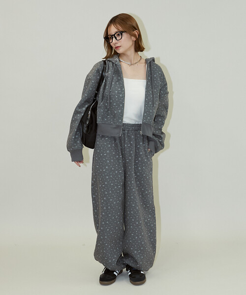 PUBLUX（パブリュクス）の「PUBLUX/パブリュクス 小花柄 クロップド フーディー　限定展開（パーカー・レディース・ネイビー/ブラック/グレー・ﾌﾘ-）」の20枚目の写真