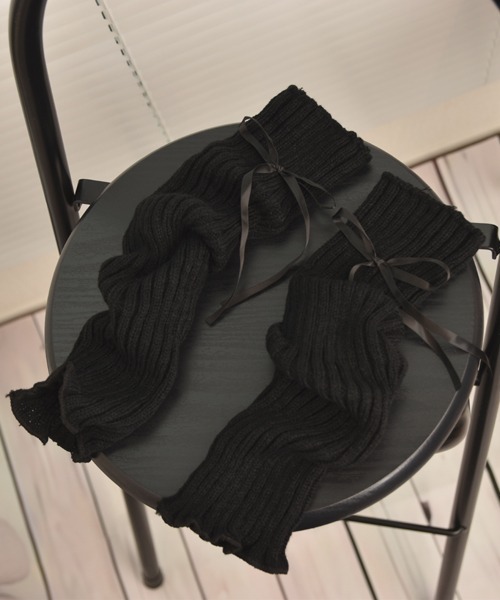 VIBGYOR Women(ヴィブジョー ウィメン)の「【float】リブ ニット メロウ リボン デザイン レッグウォーマー/レッグカバー(レッグウォーマー・レディース・グレー/ブラック/ホワイト・FREE)」の6枚目の写真