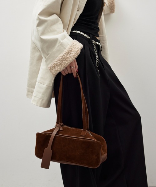 HANNE（アン）の「ランドスケイプスエードBAG（ショルダーバッグ・レディース・ブラック/ブラウン・FREE）」の5枚目の写真