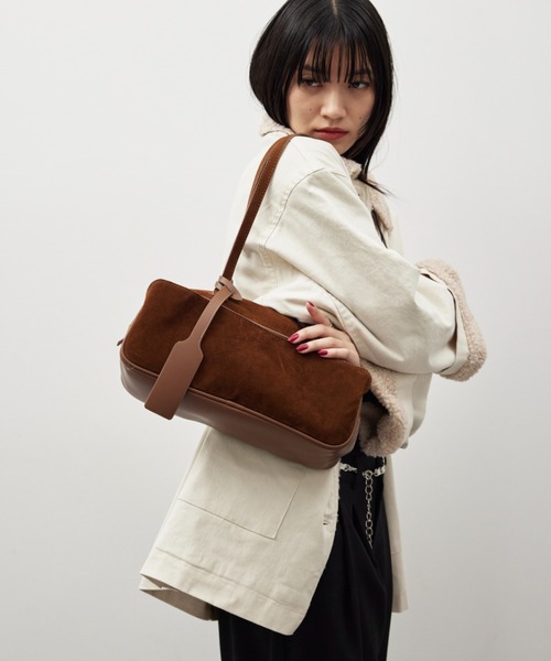 HANNE（アン）の「ランドスケイプスエードBAG（ショルダーバッグ・レディース・ブラック/ブラウン・FREE）」の6枚目の写真