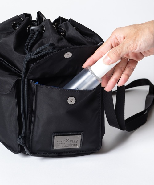 MAKAVELIC(マキャベリック)の「DOUBLE POCKET SHOULDER POUCH(ショルダーバッグ・メンズ・ブラック・ONESIZE)」の6枚目の写真
