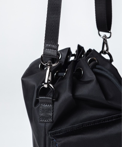 MAKAVELIC(マキャベリック)の「DOUBLE POCKET SHOULDER POUCH(ショルダーバッグ・メンズ・ブラック・ONESIZE)」の10枚目の写真