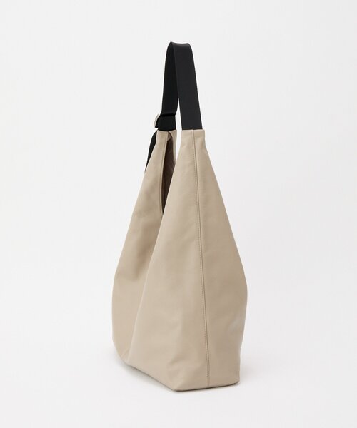 russet（ラシット）の「レザーホーボーバッグ L（ショルダーバッグ・レディース・ブラック/グレイッシュベージュ・FREE）」の13枚目の写真