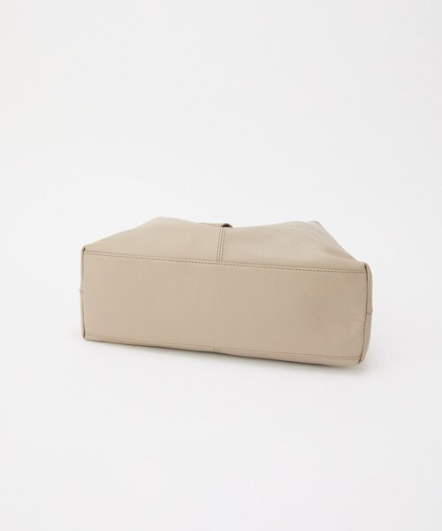 russet（ラシット）の「レザーホーボーバッグ L（ショルダーバッグ・レディース・ブラック/グレイッシュベージュ・FREE）」の14枚目の写真