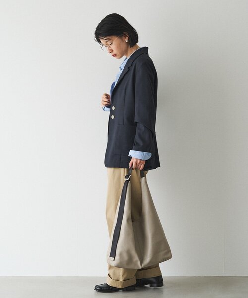 russet(ラシット)の「レザーホーボーバッグ L(ショルダーバッグ・レディース・ブラック/グレイッシュベージュ・FREE)」の8枚目の写真