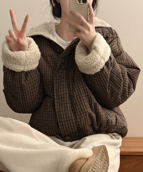 Aelina(エリナ)の「チェック柄 ボア 2WAYジップ付きジャケット(その他アウター・レディース・ブラウン/ベージュ/ブラック・F)」の11枚目の写真