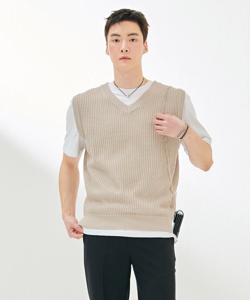 CHASECULT(チェイスカルト)の「男性Vネックベスト-DARK7311B0X(ベスト・メンズ・Beige・100/105/95)」の3枚目の写真