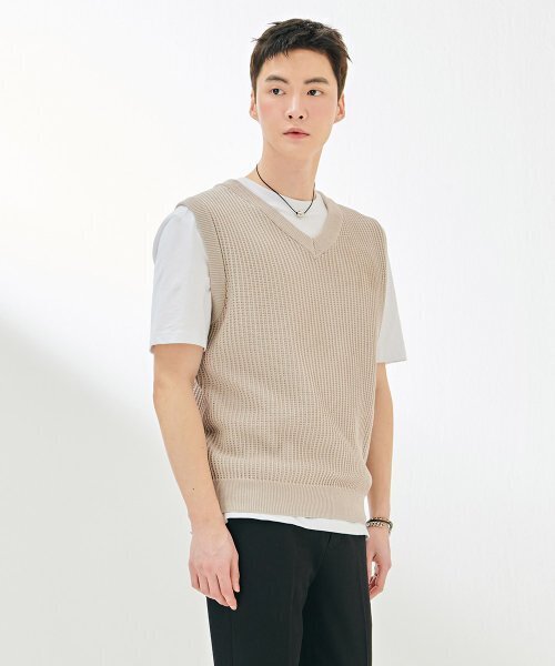 CHASECULT(チェイスカルト)の「男性Vネックベスト-DARK7311B0X(ベスト・メンズ・Beige・100/105/95)」の4枚目の写真