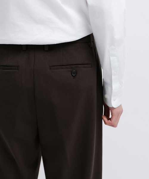 MUSINSA STANDARD（ムシンサスタンダード）の「ワイドヒドゥンバンディングスラックス[ダークブラウン]（スラックス・メンズ・その他・28/29/32/30/31/33/26/27/40/38/42/36/34）」の7枚目の写真