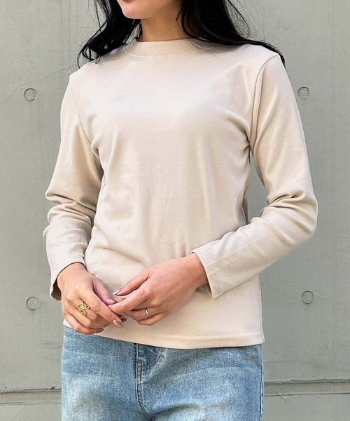 LOWO(ロワ)の「クルーネック カットソー 長袖 きれいめ レディース インナー ロンT(Tシャツ/カットソー・レディース・ラベンダー/マスタード/ホワイト/ブラウン/レッド/アイボリー/ブラック/ブルーグレー/カーキ・FREE)」の3枚目の写真