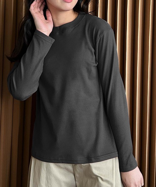 LOWO(ロワ)の「クルーネック カットソー 長袖 きれいめ レディース インナー ロンT(Tシャツ/カットソー・レディース・ラベンダー/マスタード/ホワイト/ブラウン/レッド/アイボリー/ブラック/ブルーグレー/カーキ・FREE)」の5枚目の写真