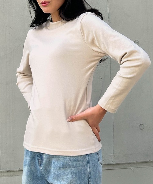 LOWO(ロワ)の「クルーネック カットソー 長袖 きれいめ レディース インナー ロンT(Tシャツ/カットソー・レディース・ラベンダー/マスタード/ホワイト/ブラウン/レッド/アイボリー/ブラック/ブルーグレー/カーキ・FREE)」の13枚目の写真