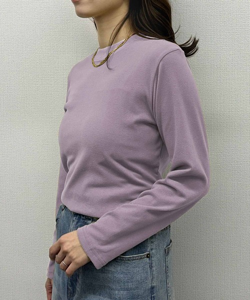 LOWO(ロワ)の「クルーネック カットソー 長袖 きれいめ レディース インナー ロンT(Tシャツ/カットソー・レディース・ラベンダー/マスタード/ホワイト/ブラウン/レッド/アイボリー/ブラック/ブルーグレー/カーキ・FREE)」の14枚目の写真