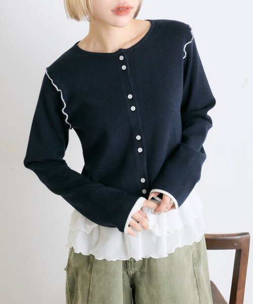w closet（ダブルクローゼット）の「配色パイピングカーディガン（カーディガン/ボレロ・レディース・グレー/ブラウン/ネイビー/アイボリー・FREE）」の4枚目の写真