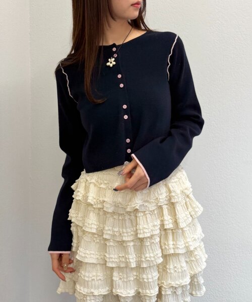 w closet（ダブルクローゼット）の「配色パイピングカーディガン（カーディガン/ボレロ・レディース・グレー/ブラウン/ネイビー/アイボリー/イエロー/インディゴブルー/ブルー・FREE）」の5枚目の写真