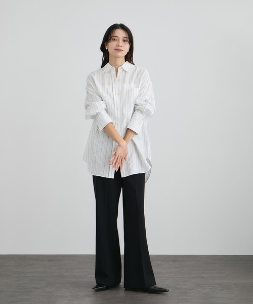 SALON adam et rope'（サロン アダム エ ロペ）の「ワイドピッチストライプシャツ（シャツ/ブラウス・レディース・サックスブルー/ホワイト・FREE）」の4枚目の写真